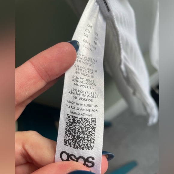 ASOS || Curve Ribbed V-Neck Dress - Picture 3 of 5